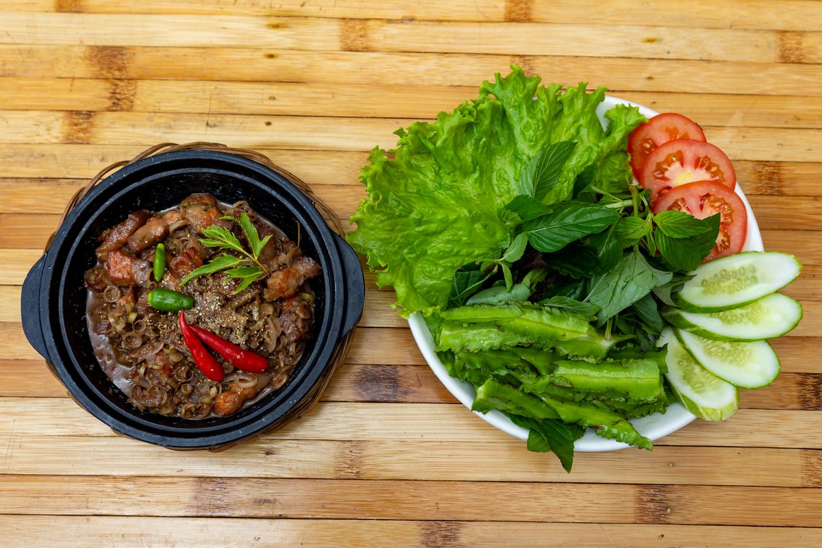 Mắm Kho Quẹt Thịt Ba Chỉ Chấm Rau Sống