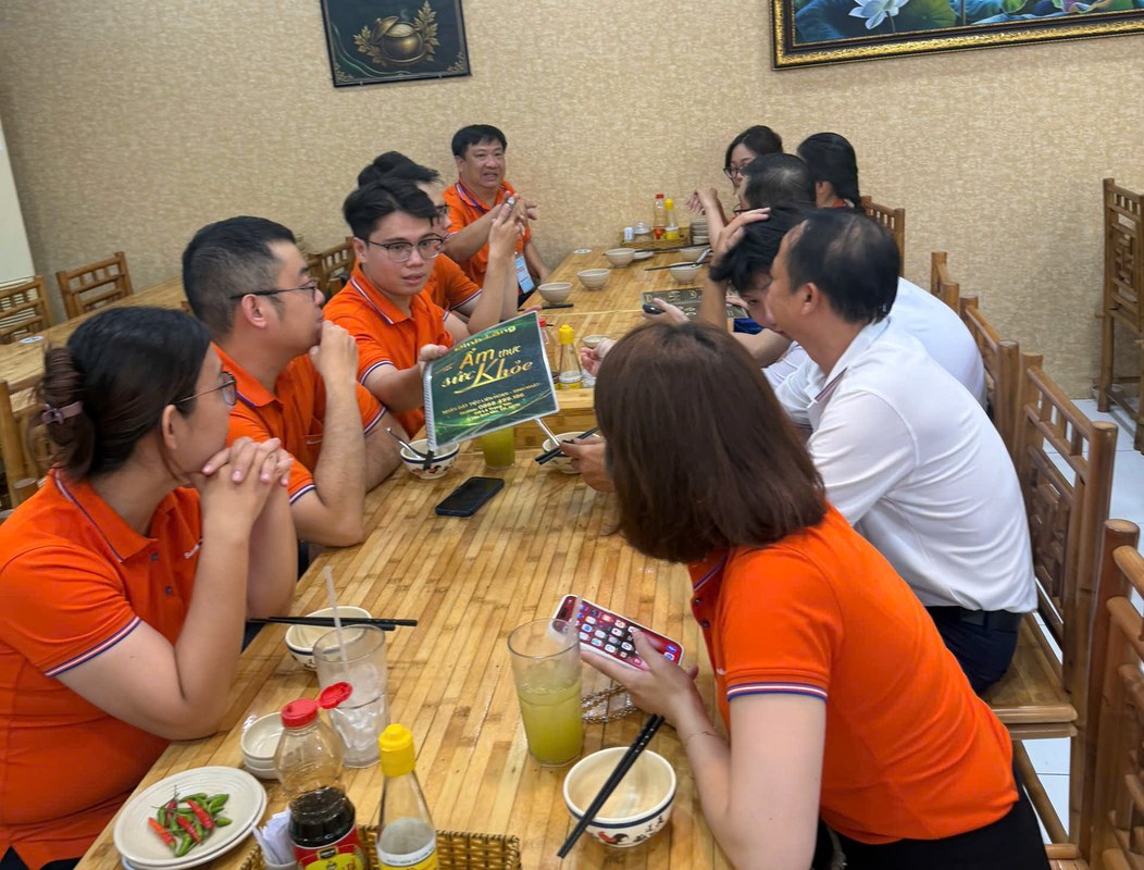Cảm Ơn Ngân Hàng Sacombank Đã Ghé Ủng Hộ Cơm Niêu Đinh Lăng