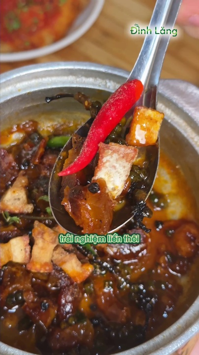 Kho quẹt tóp mỡ giòn rụm đậm đà