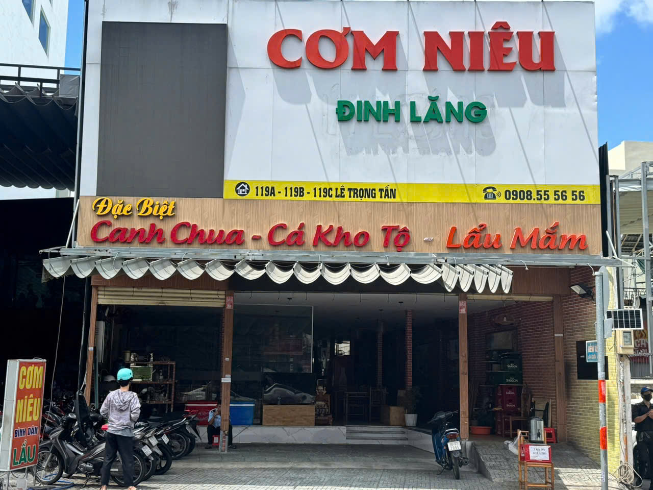 Mặt tiền nhà hàng Cơm Niêu Đinh Lăng 119A 119B 119C Lê Trọng Tấn Tân Phú